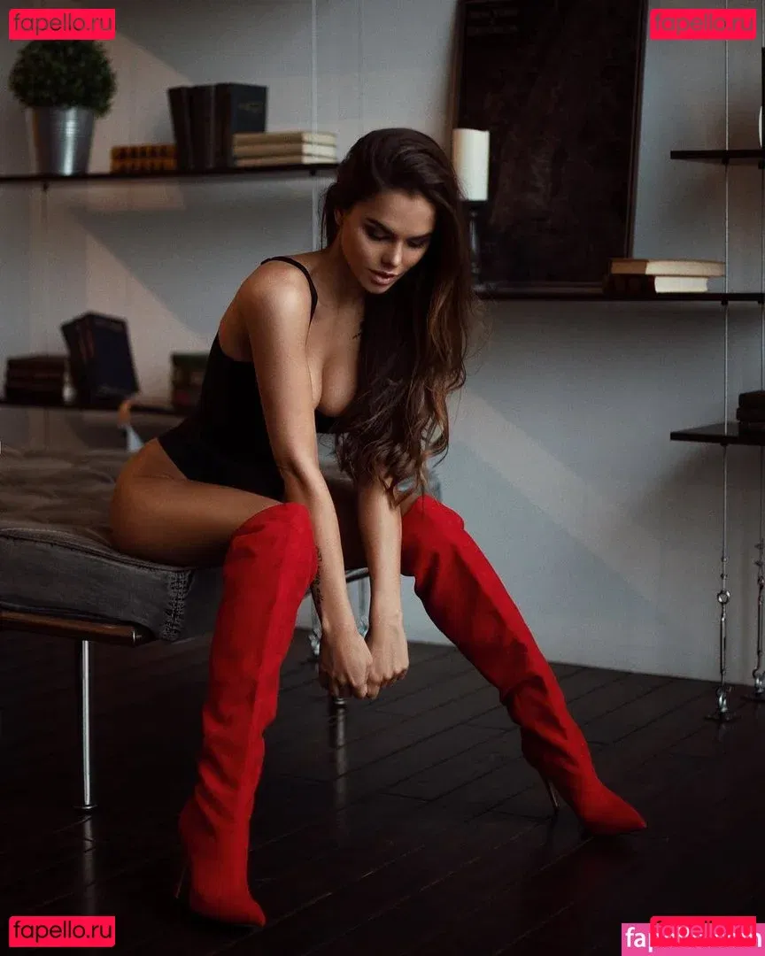 vikkikiss Onlyfans Photo Gallery 