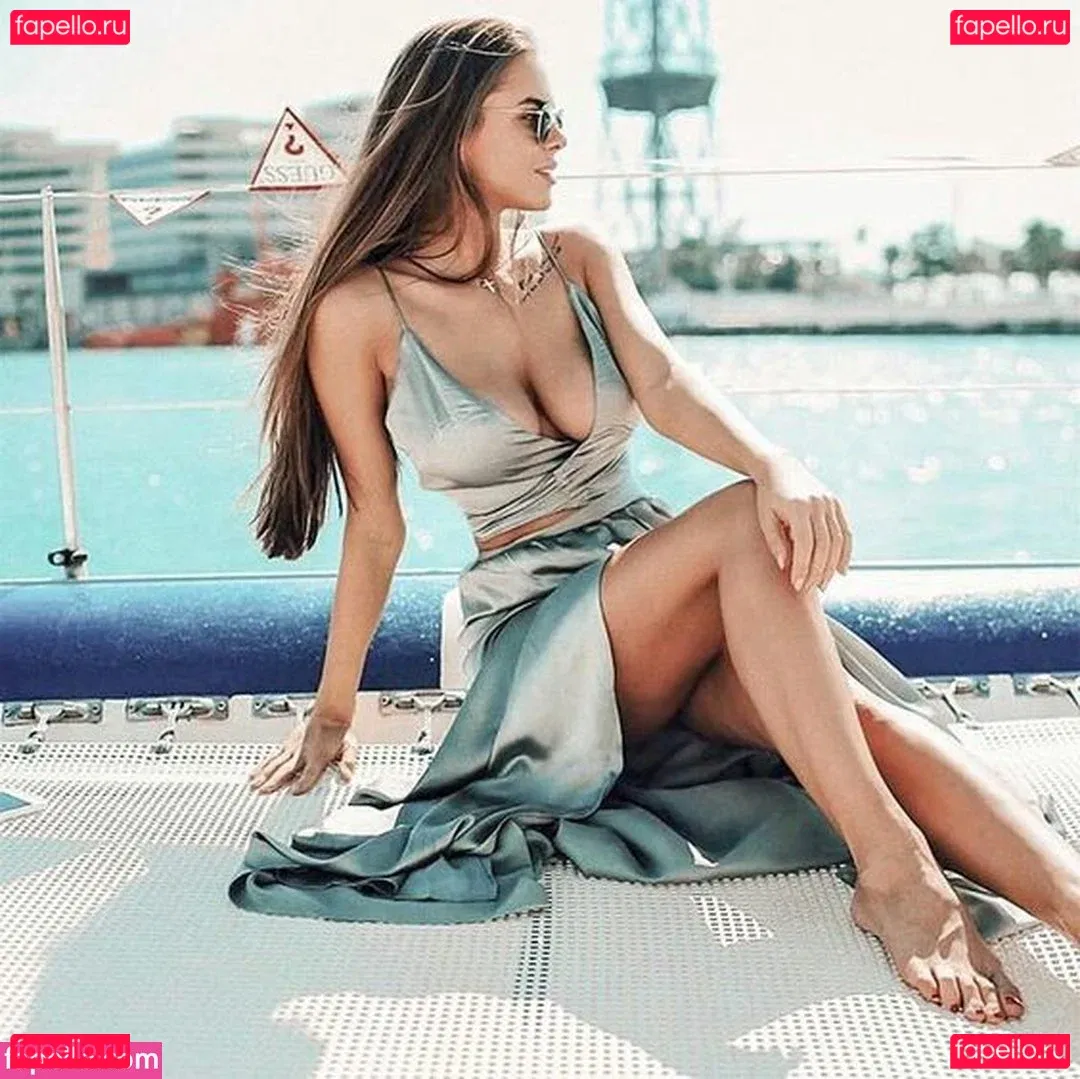 vikkikiss Onlyfans Photo Gallery 