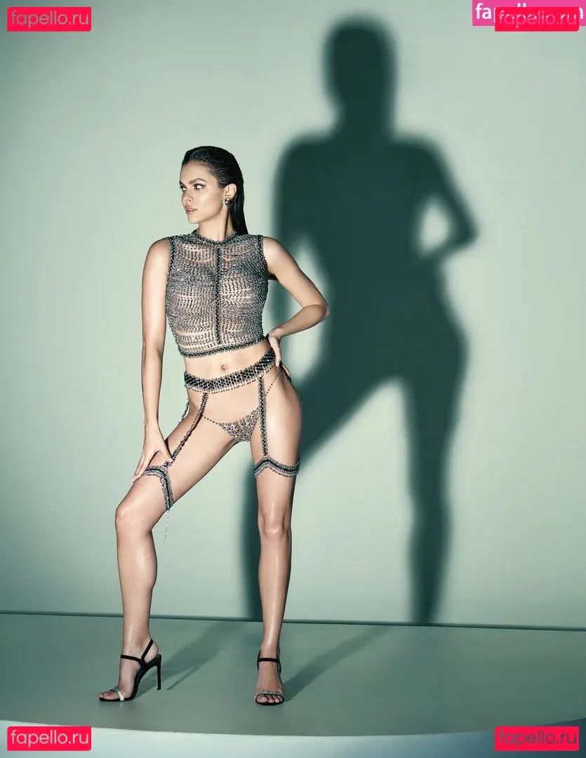 vikkikiss Onlyfans Photo Gallery 