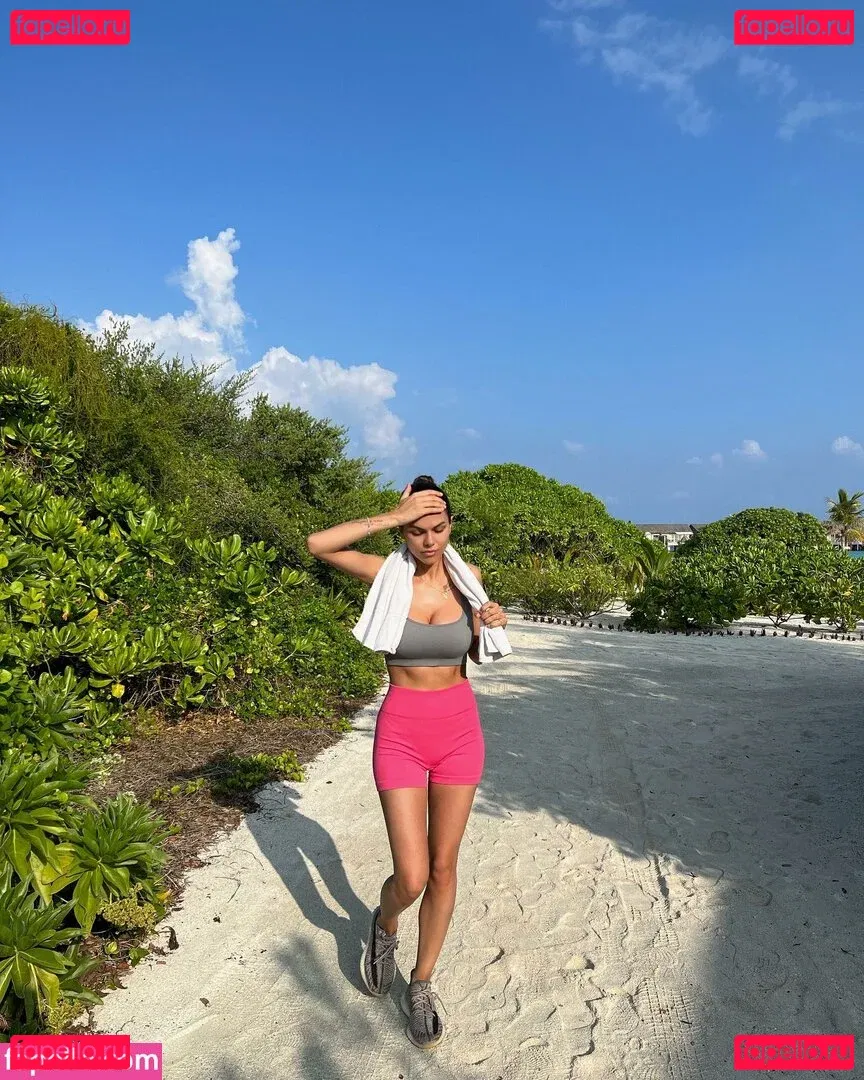 vikkikiss Onlyfans Photo Gallery 