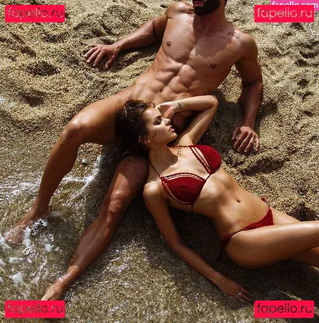 vikkikiss Onlyfans Photo Gallery 