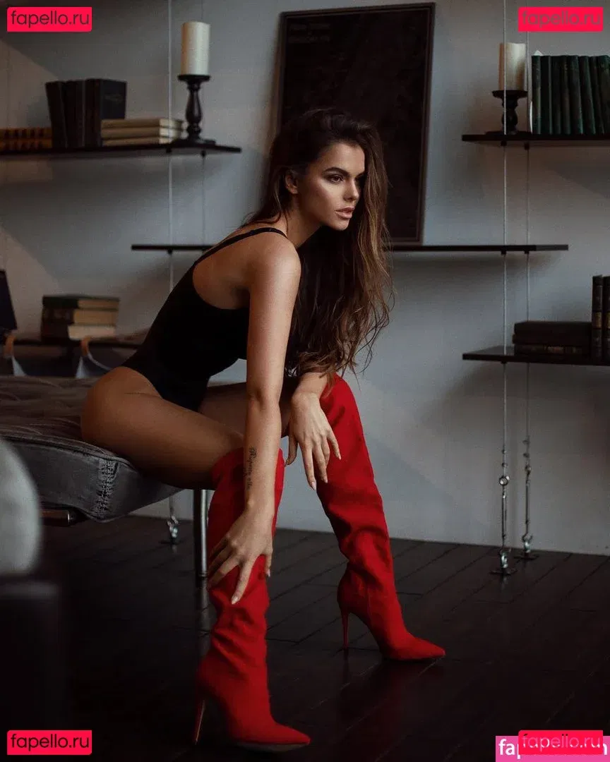 vikkikiss Onlyfans Photo Gallery 