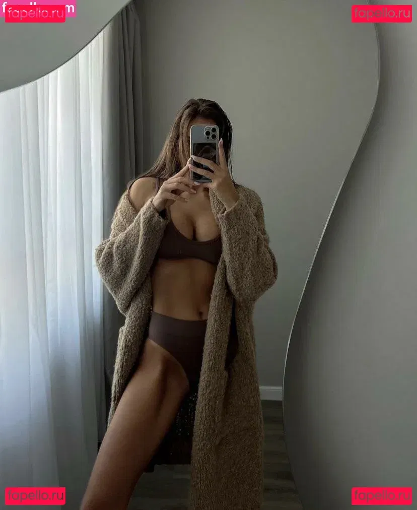 vikkikiss Onlyfans Photo Gallery 