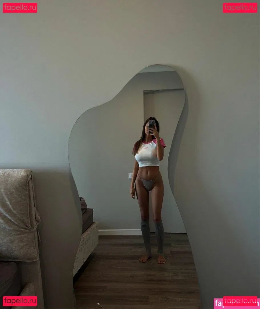 vikkikiss Onlyfans Photo Gallery 