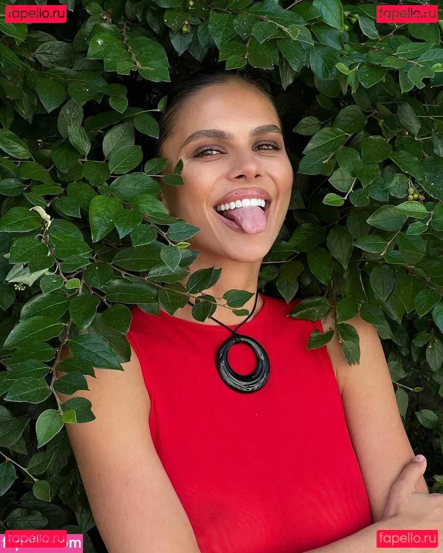 vikkikiss Onlyfans Photo Gallery 