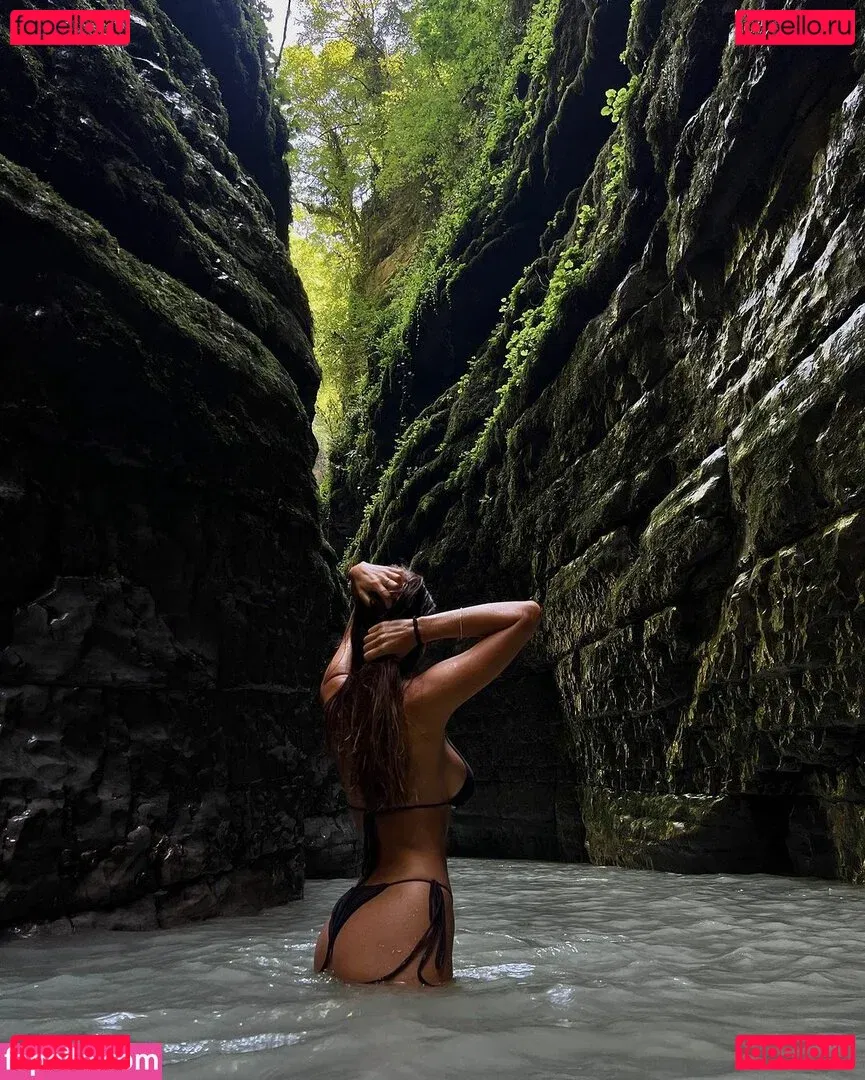 vikkikiss Onlyfans Photo Gallery 