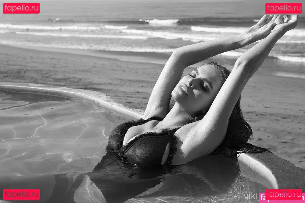 vikkikiss Onlyfans Photo Gallery 