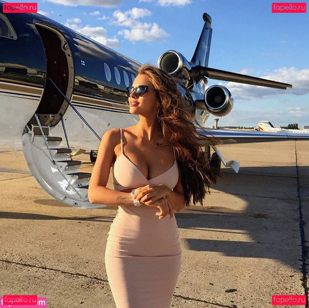 vikkikiss Onlyfans Photo Gallery 