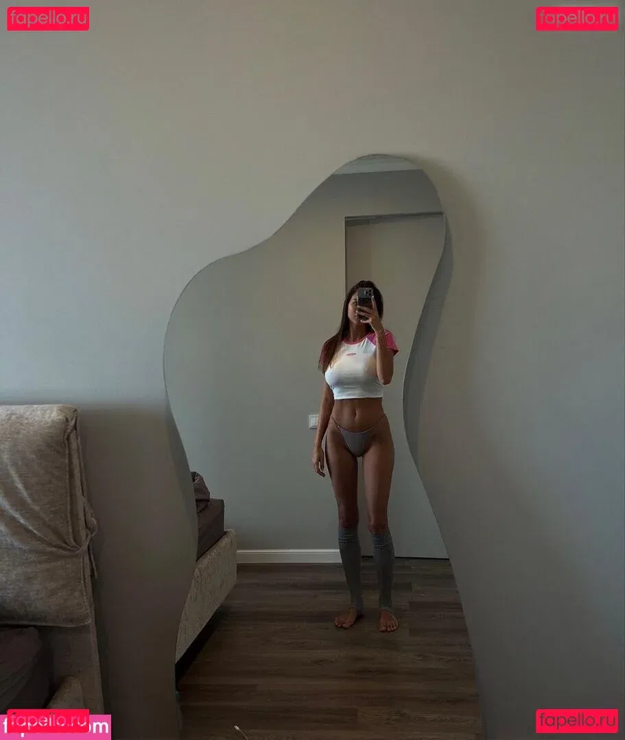 vikkikiss Onlyfans Photo Gallery 