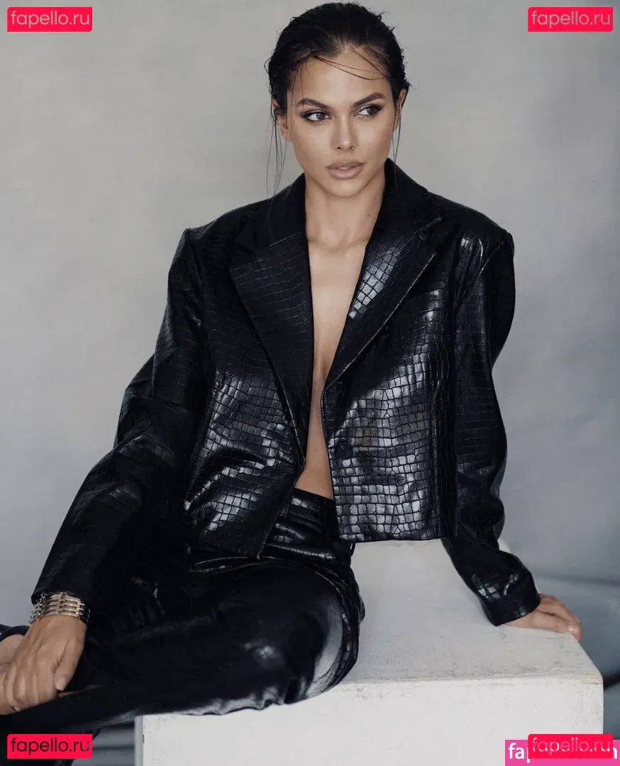 vikkikiss Onlyfans Photo Gallery 