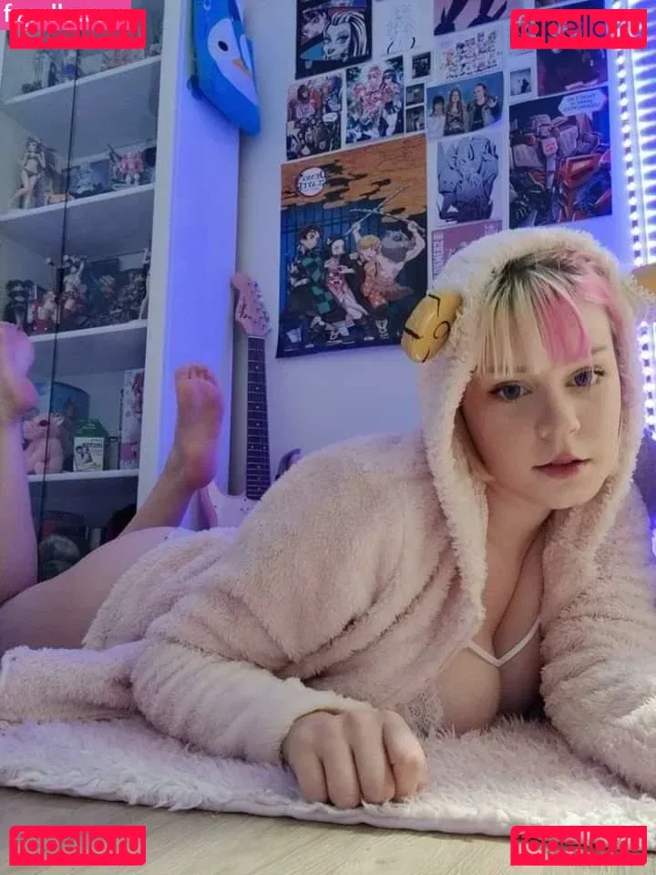 frogzzi Onlyfans Photo Gallery 