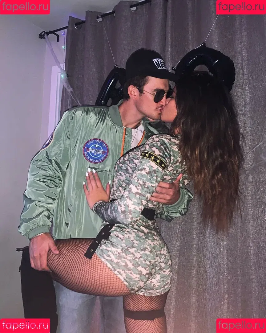 Emily Ellanah Onlyfans Photo Gallery 
