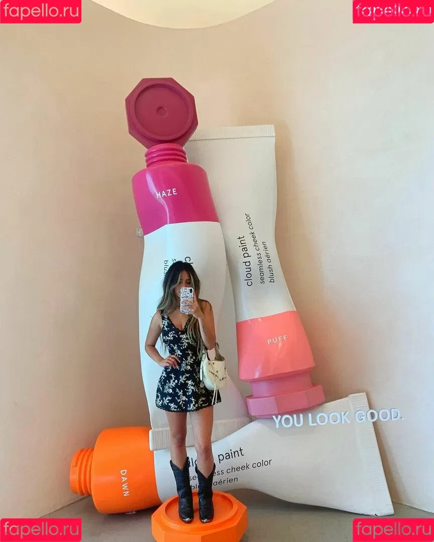 Emily Ellanah Onlyfans Photo Gallery 
