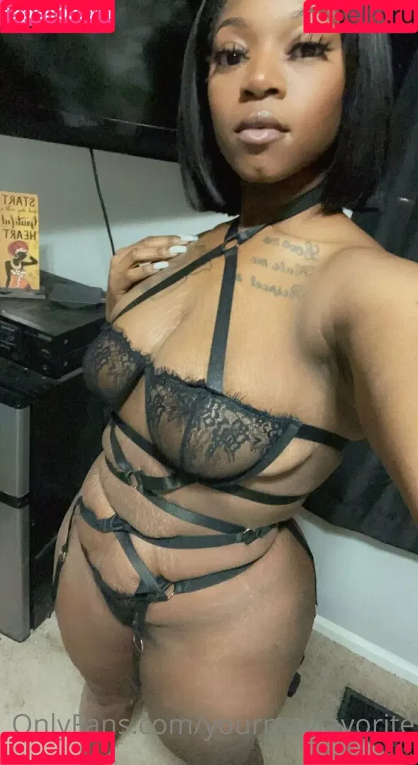 yournewfavorite Onlyfans Photo Gallery 