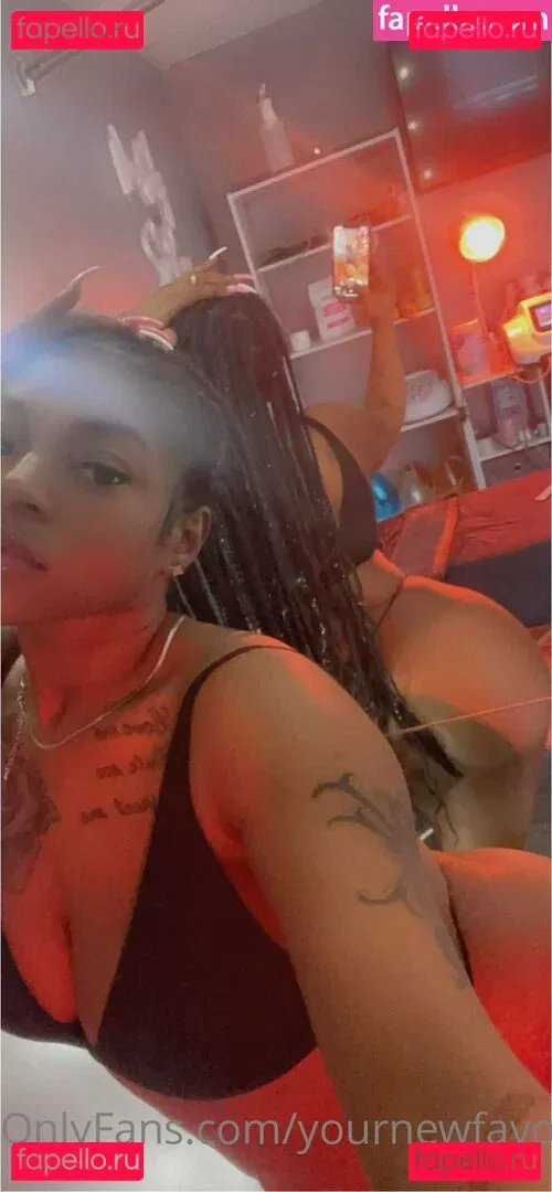 yournewfavorite Onlyfans Photo Gallery 