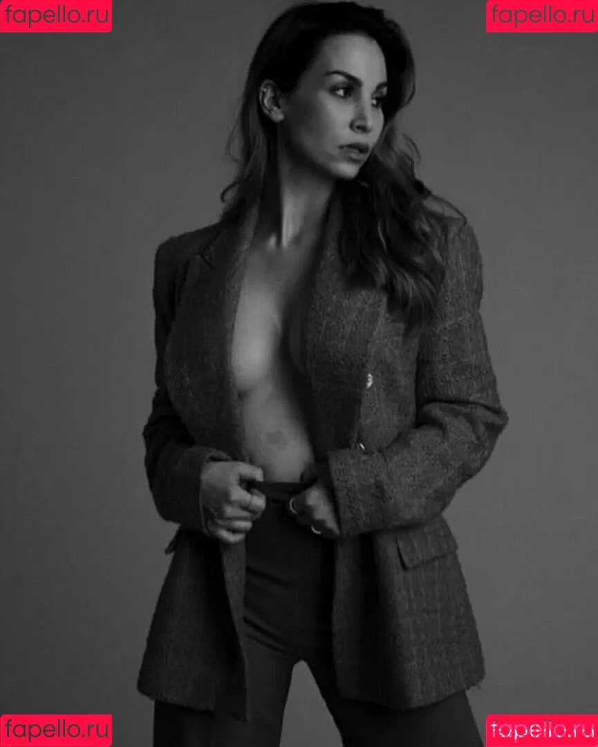Sila Sahin Onlyfans Photo Gallery 