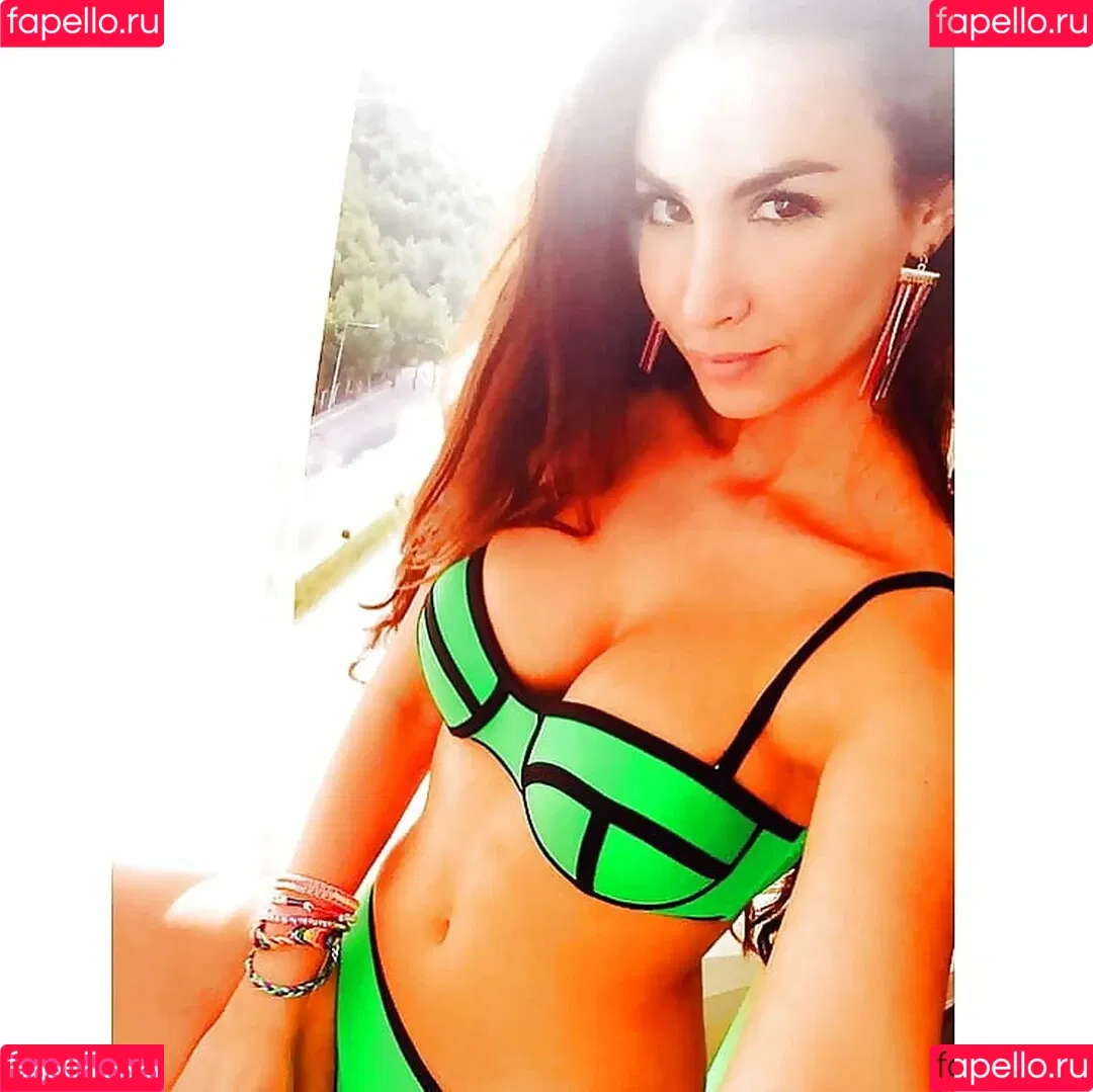 Sila Sahin Onlyfans Photo Gallery 