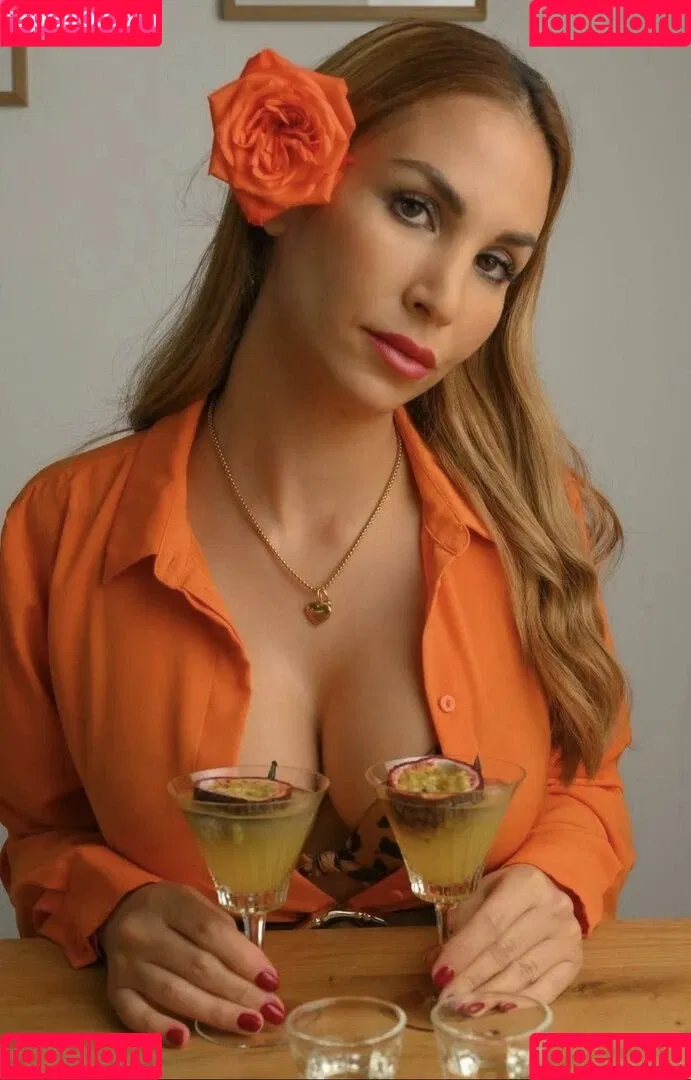 Sila Sahin Onlyfans Photo Gallery 