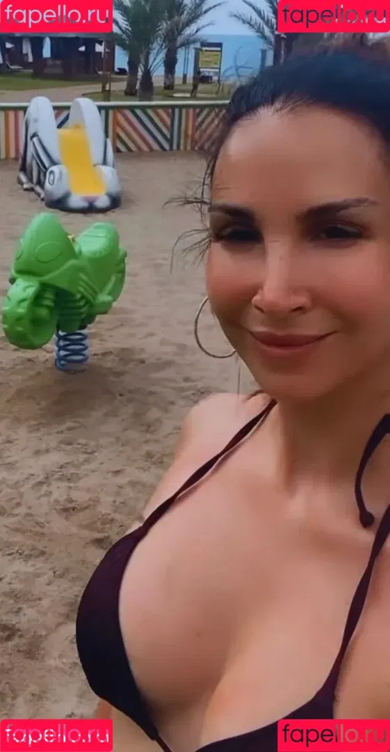 Sila Sahin Onlyfans Photo Gallery 
