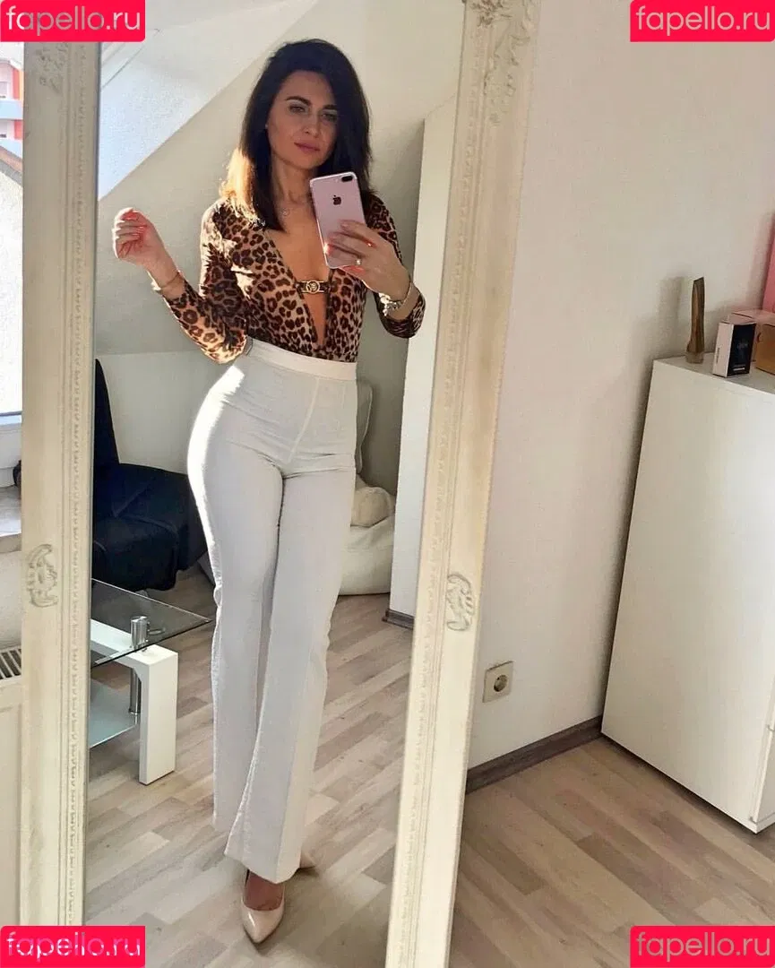 Selma Kostic Onlyfans Photo Gallery 