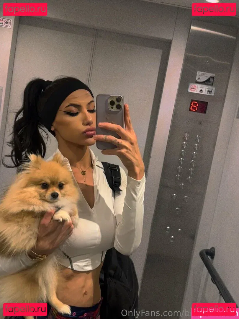 Bruna Santos Onlyfans Photo Gallery 