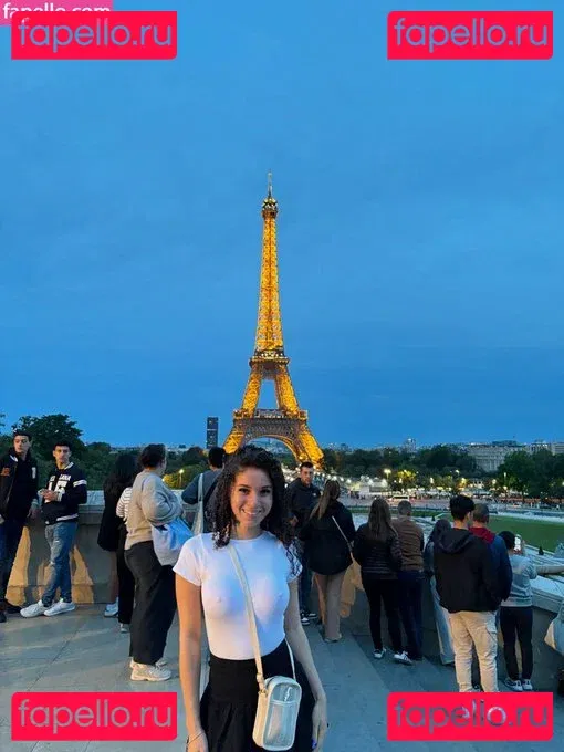 Bruna Santos Onlyfans Photo Gallery 