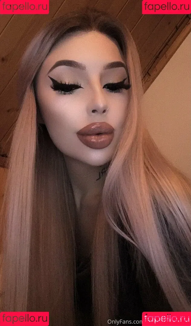 charlotteventura Onlyfans Photo Gallery 