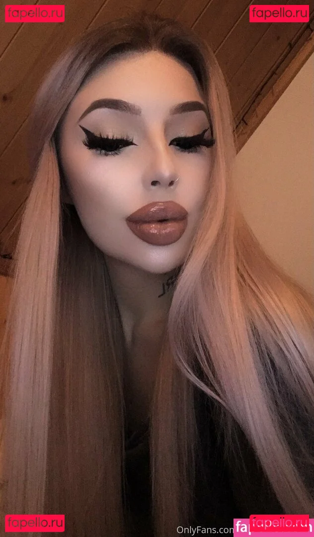 charlotteventura Onlyfans Photo Gallery 