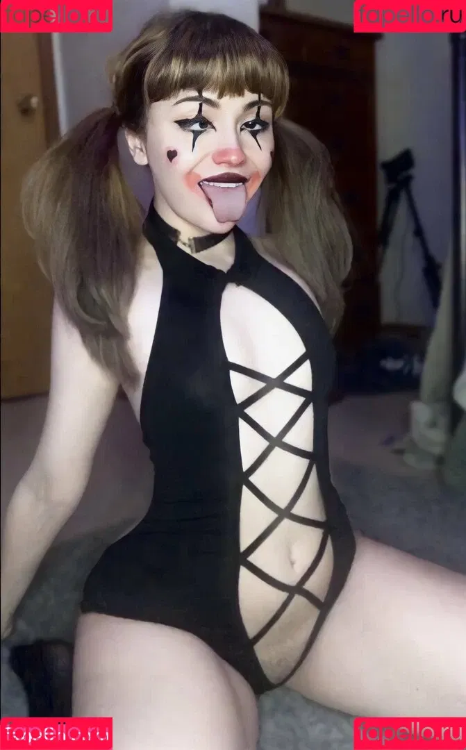Sasha Spits Onlyfans Photo Gallery 