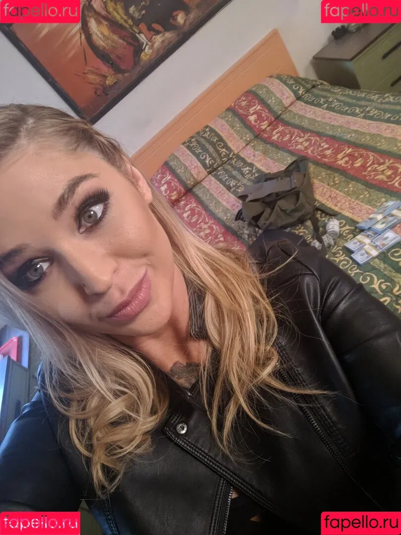 kleiovalentien Onlyfans Photo Gallery 