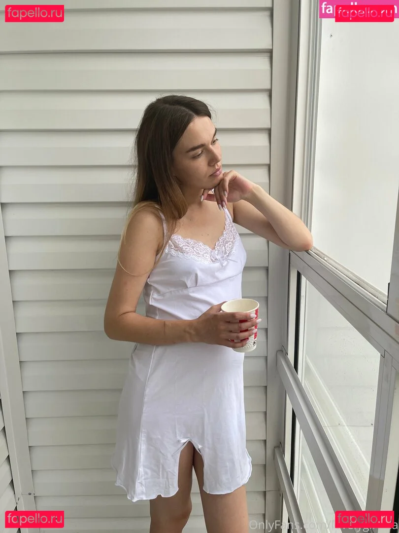 lovelygirlliza Onlyfans Photo Gallery 