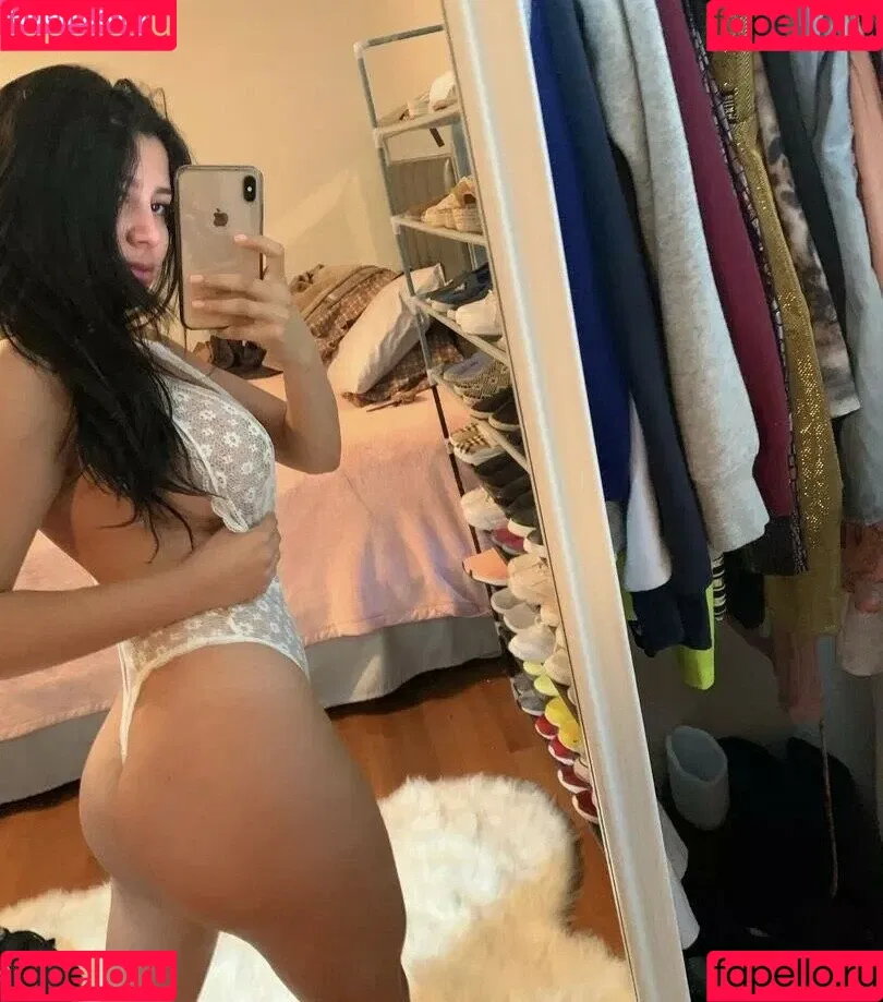 Reina Cosmo Onlyfans Photo Gallery 