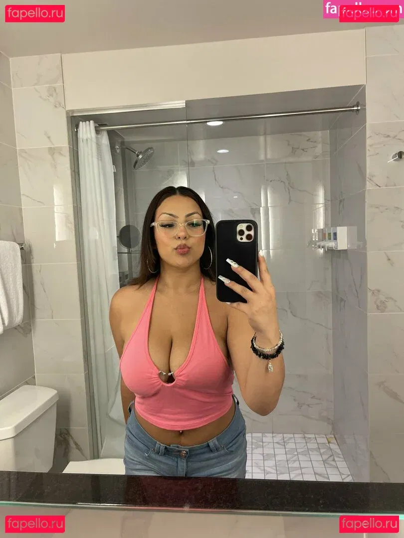 axhcaxh Onlyfans Photo Gallery 