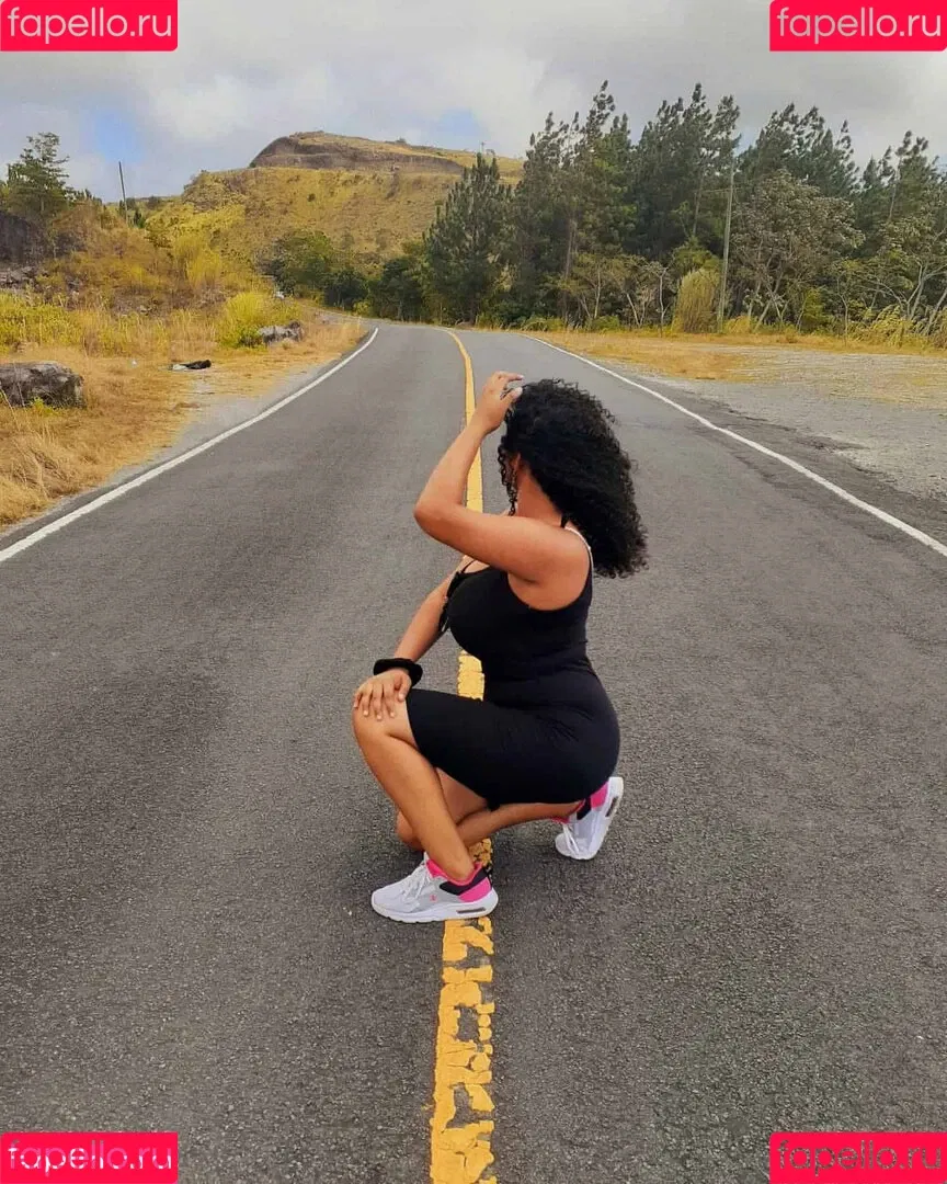 Karlamelito Onlyfans Photo Gallery 