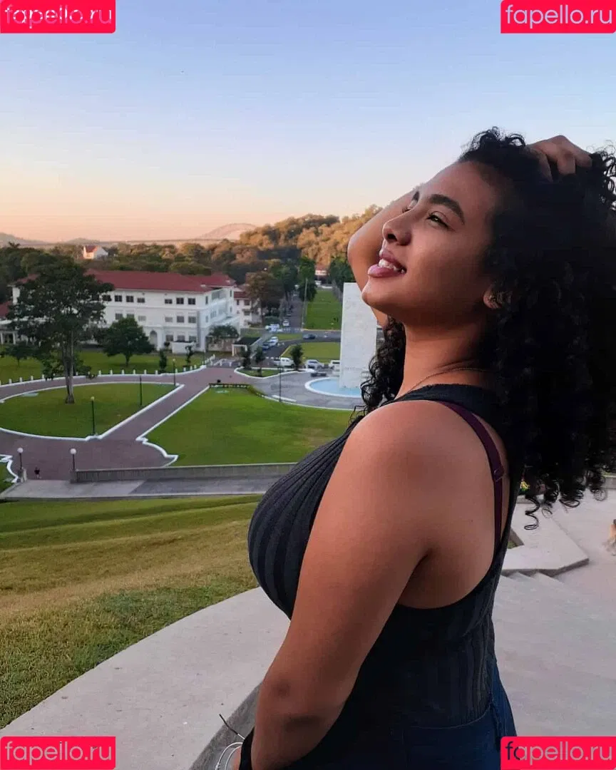 Karlamelito Onlyfans Photo Gallery 