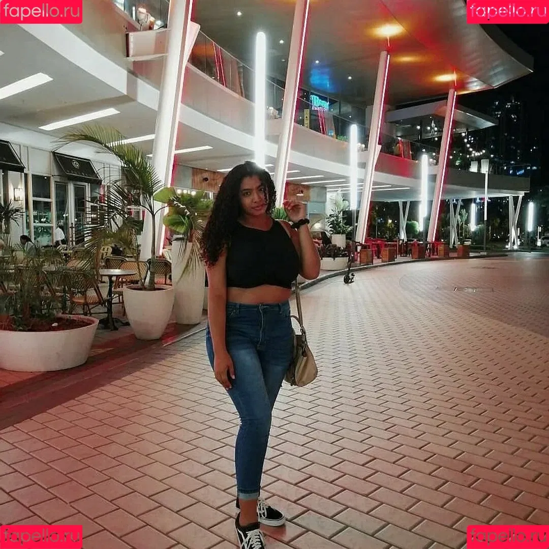 Karlamelito Onlyfans Photo Gallery 