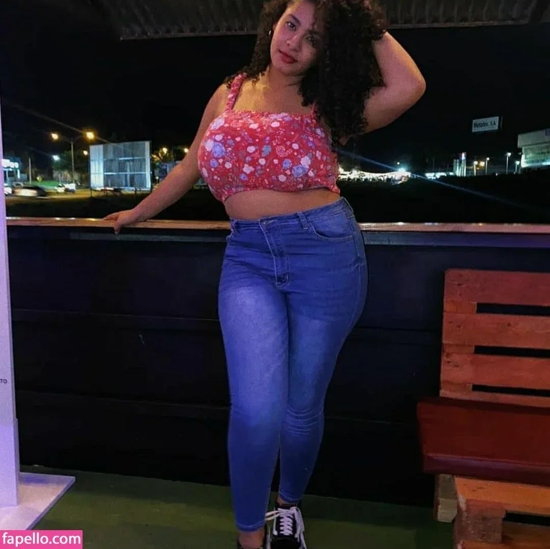 Karlamelito Onlyfans Photo Gallery 