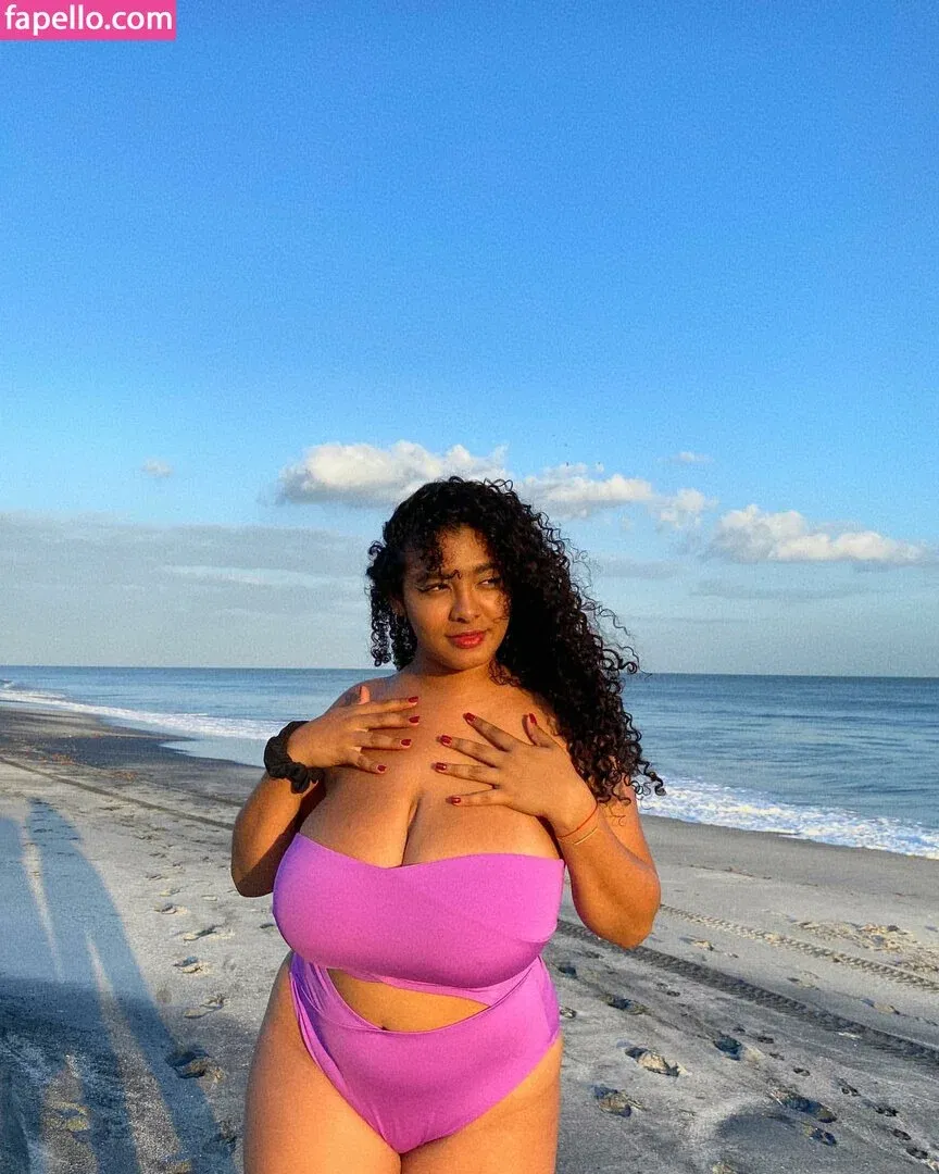 Karlamelito Onlyfans Photo Gallery 