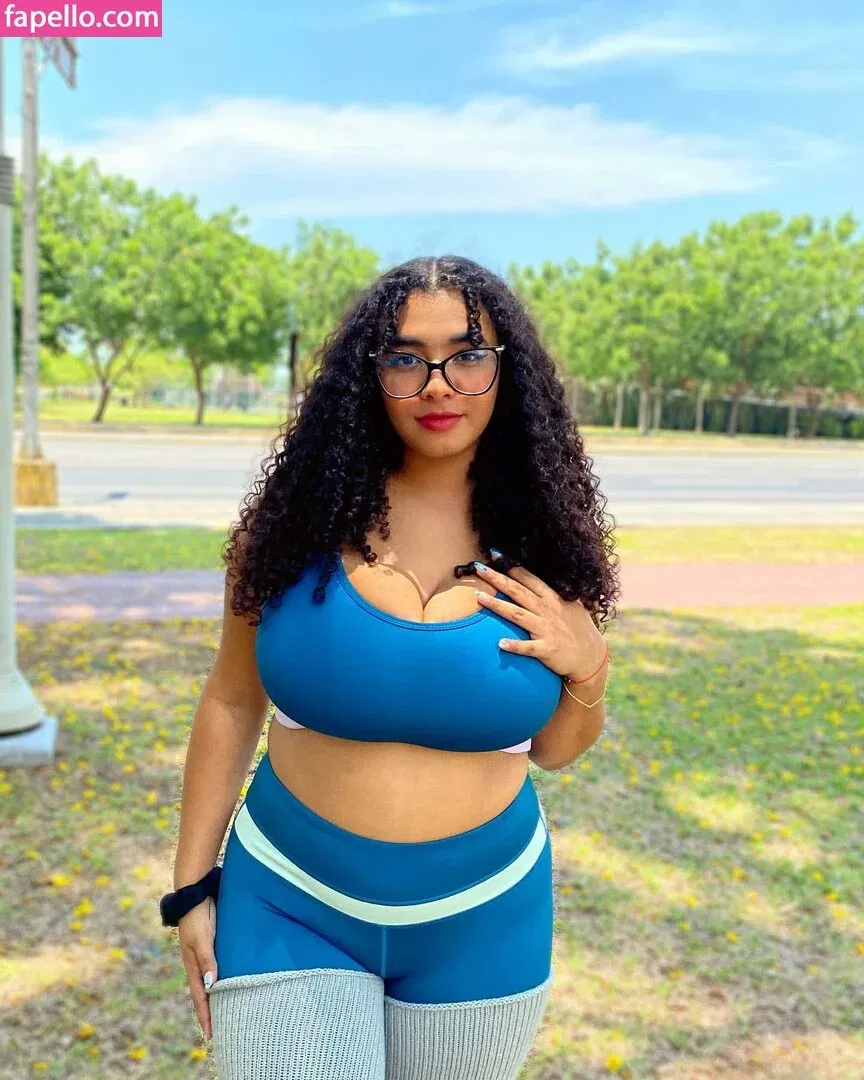 Karlamelito Onlyfans Photo Gallery 