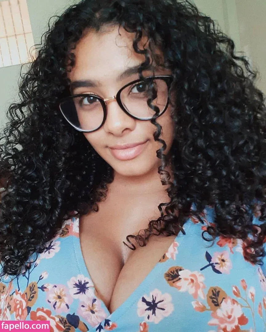 Karlamelito Onlyfans Photo Gallery 