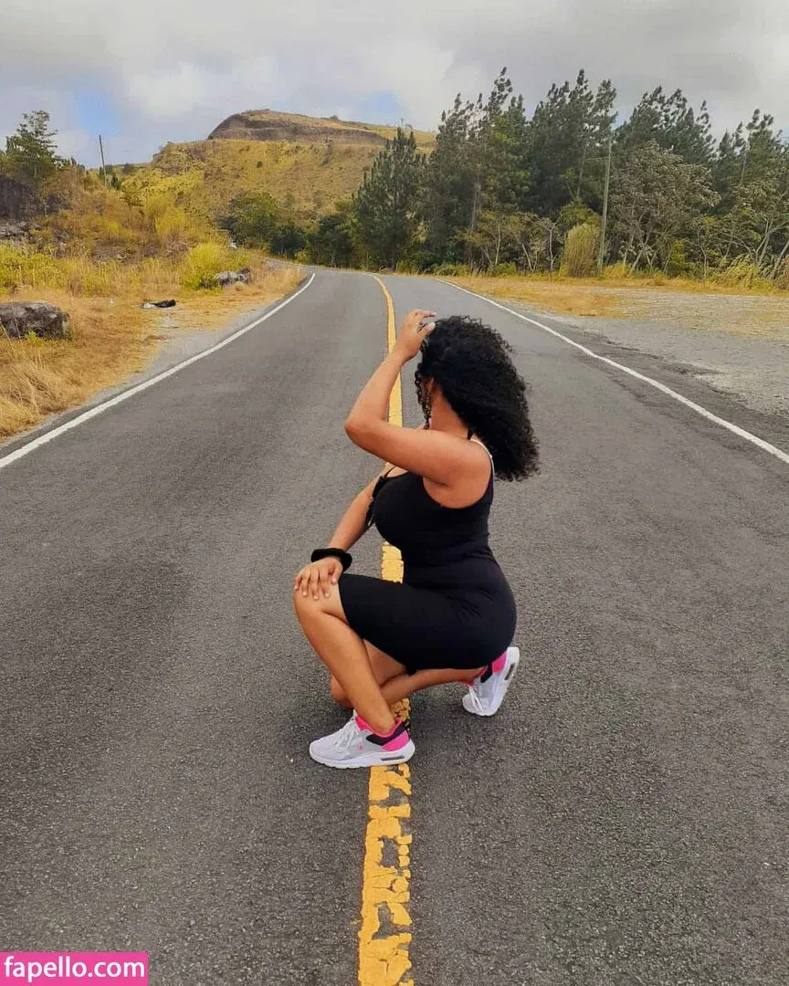 Karlamelito Onlyfans Photo Gallery 