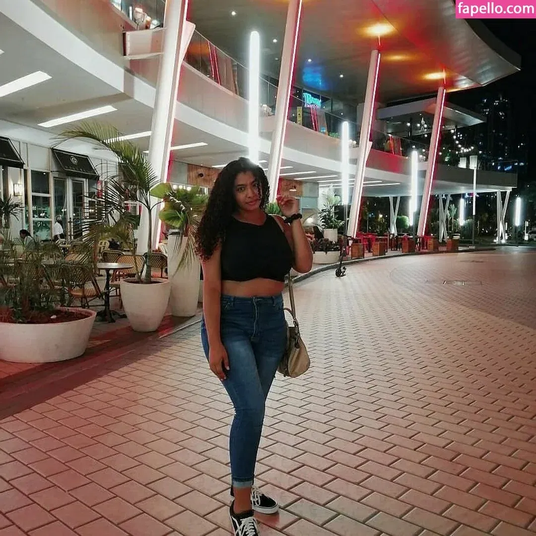 Karlamelito Onlyfans Photo Gallery 