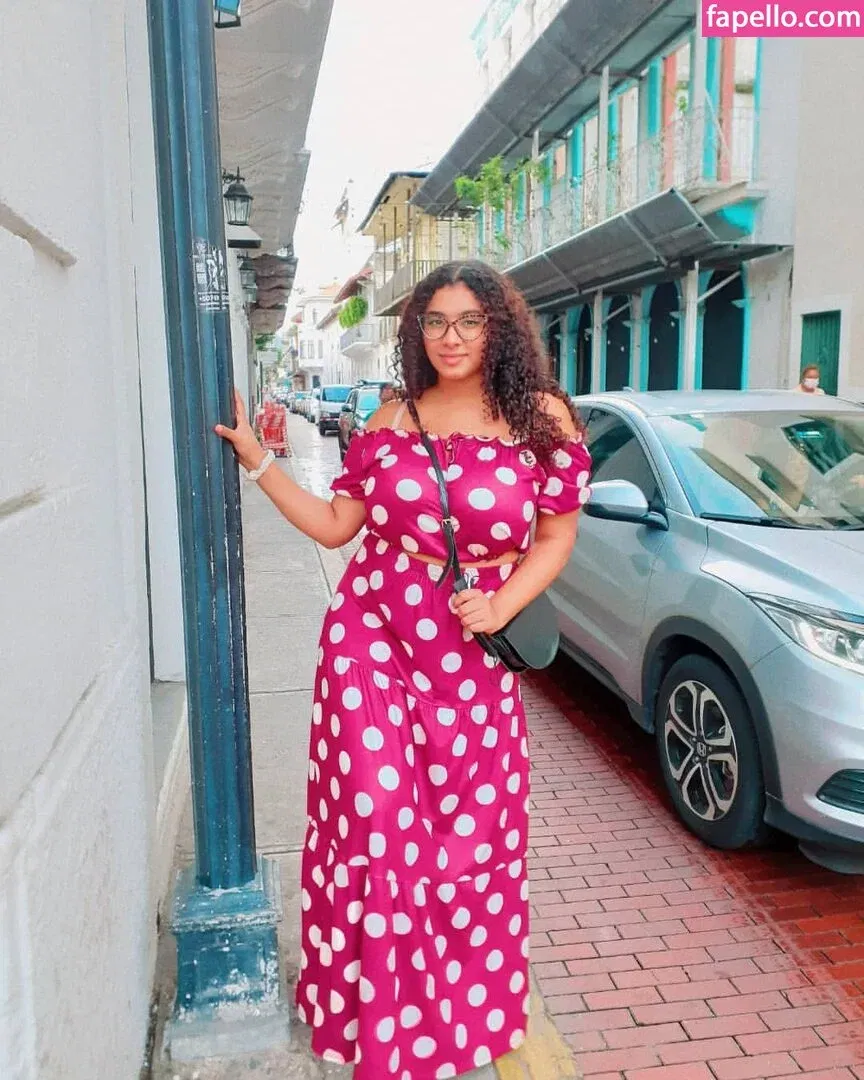 Karlamelito Onlyfans Photo Gallery 