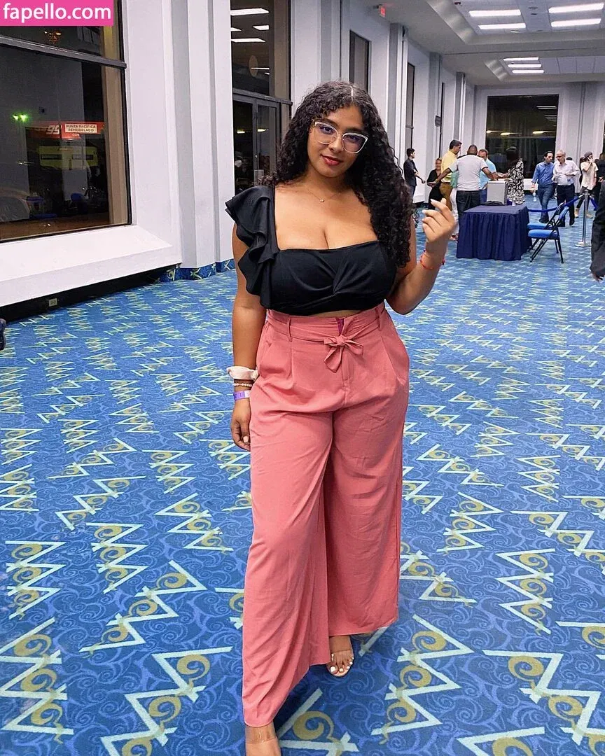 Karlamelito Onlyfans Photo Gallery 