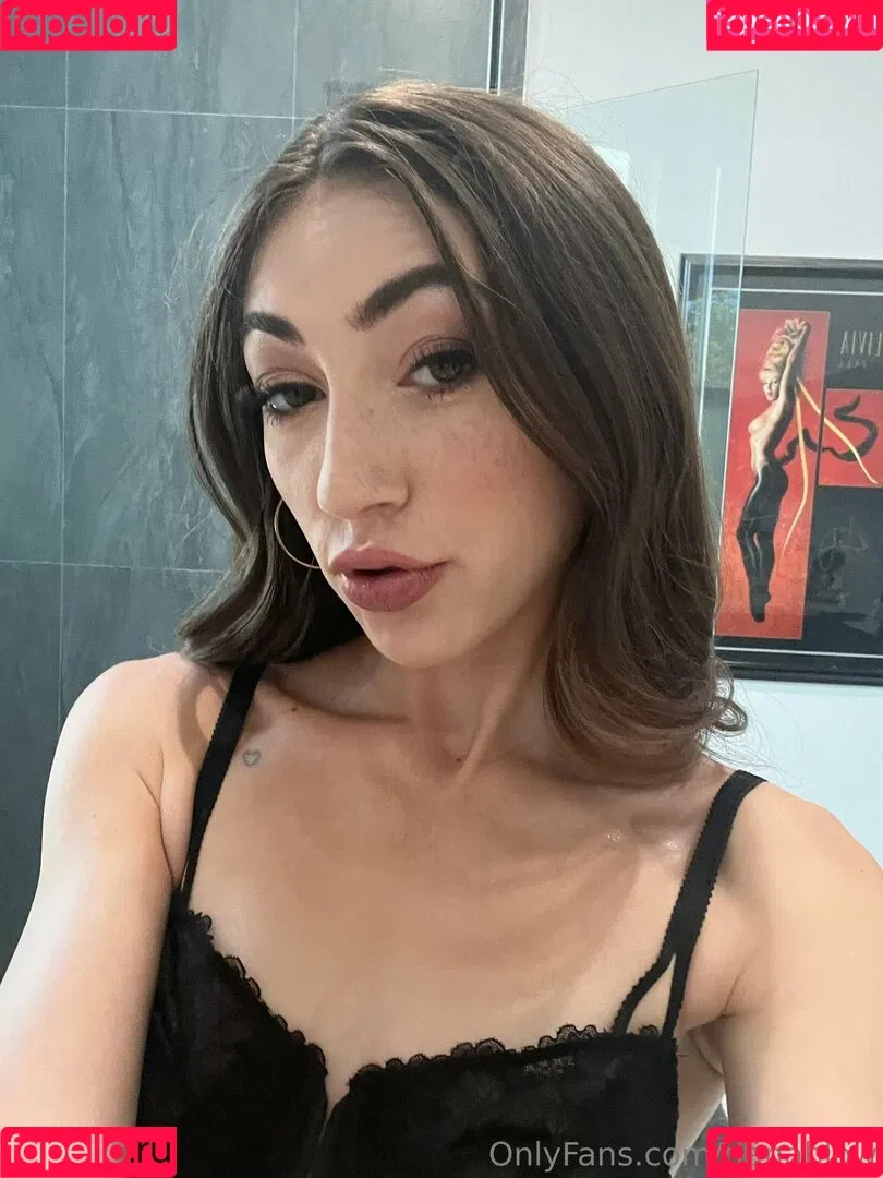tianablow Onlyfans Photo Gallery 