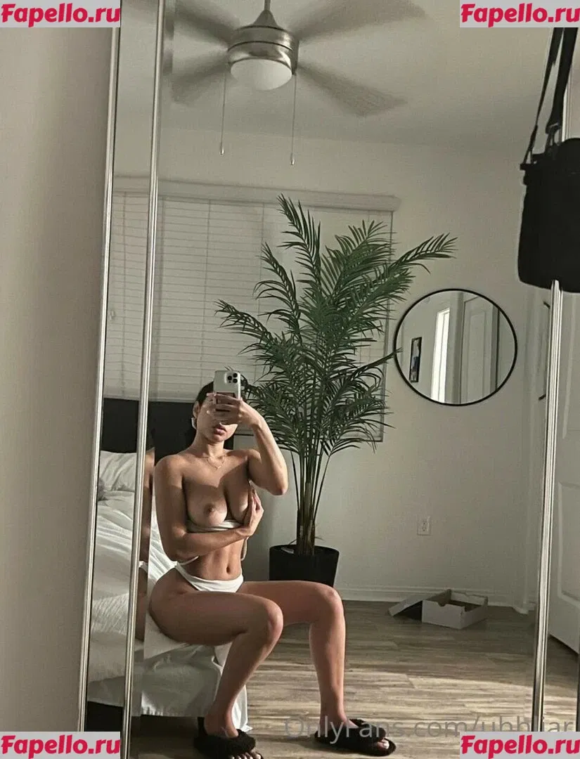 uhhliar Onlyfans Photo Gallery 