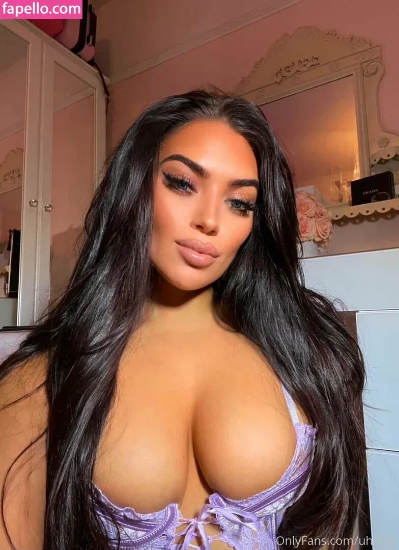 uhhliar Onlyfans Photo Gallery 