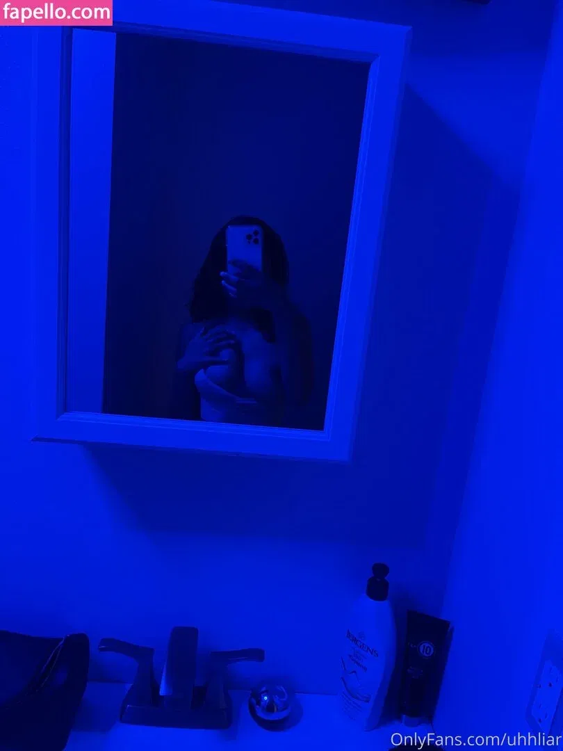 uhhliar Onlyfans Photo Gallery 