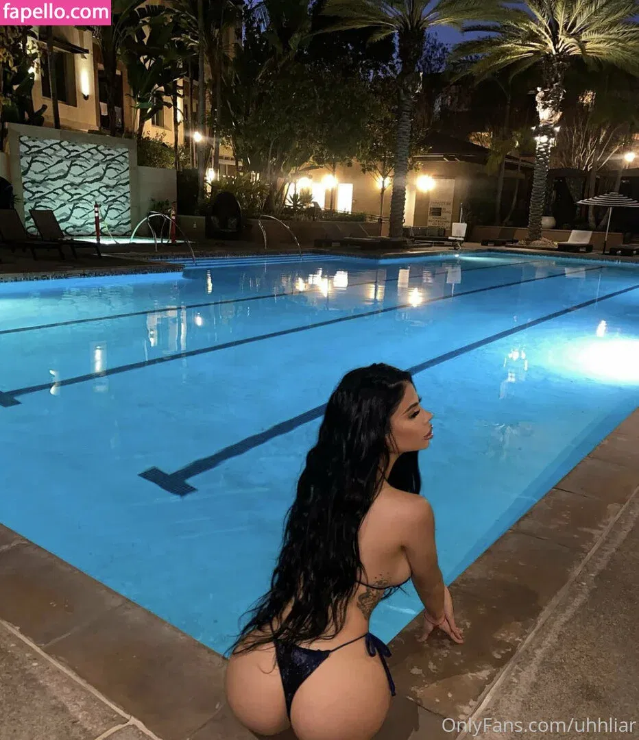 uhhliar Onlyfans Photo Gallery 