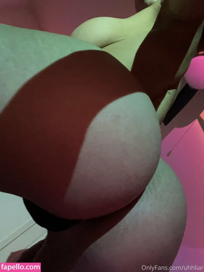 uhhliar Onlyfans Photo Gallery 